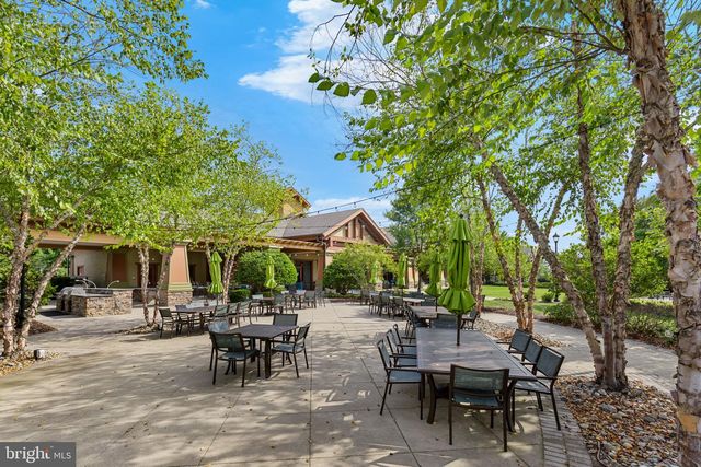 147 LONG POINT DR, Fredericksburg, VA 22406