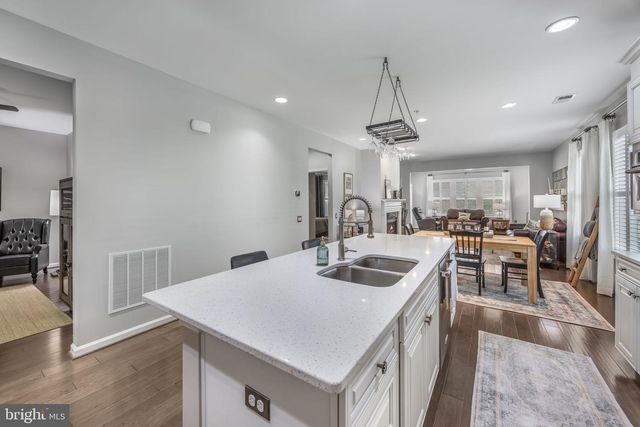 147 LONG POINT DR, Fredericksburg, VA 22406