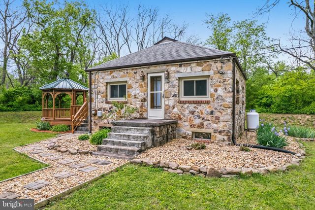 3593 & 3579 STRASBURG RD, Strasburg, VA 22657