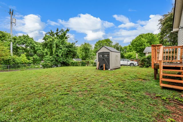 1220 Vine St, Clarksville, TN 37040