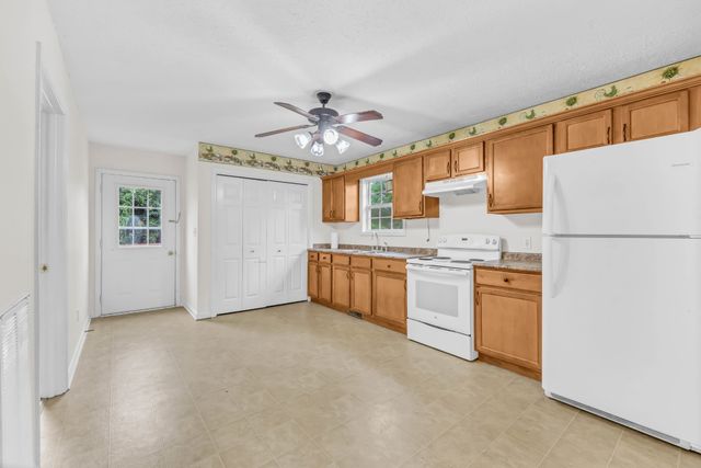 1220 Vine St, Clarksville, TN 37040