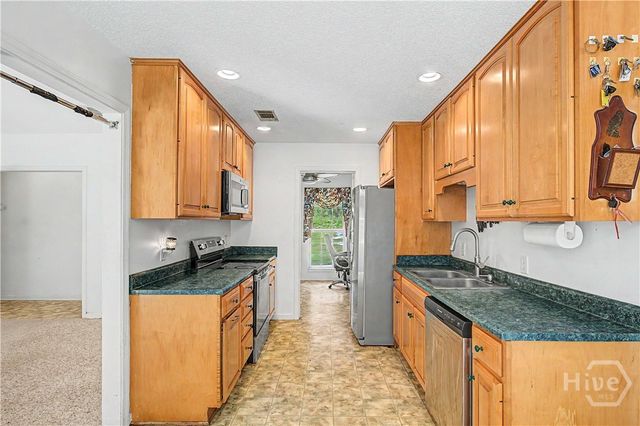 215 Herbert Kessler Road, Guyton, GA 31312