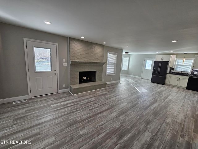 116 Chestnut Hill Rd, Oak Ridge, TN 37830