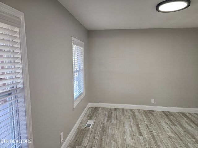 116 Chestnut Hill Rd, Oak Ridge, TN 37830