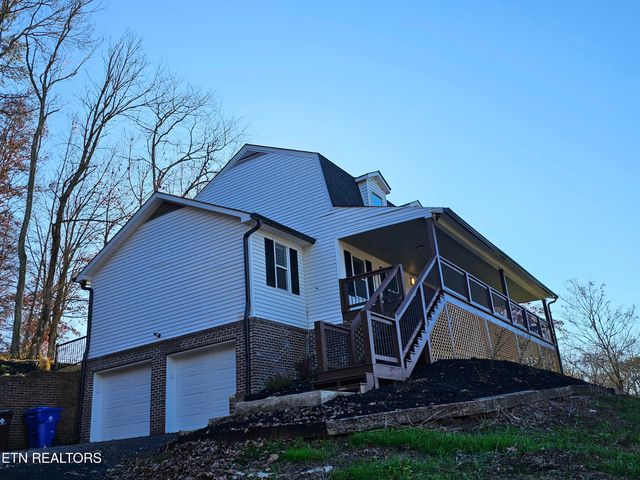 116 Chestnut Hill Rd, Oak Ridge, TN 37830