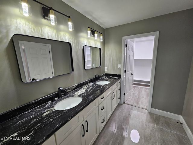 116 Chestnut Hill Rd, Oak Ridge, TN 37830