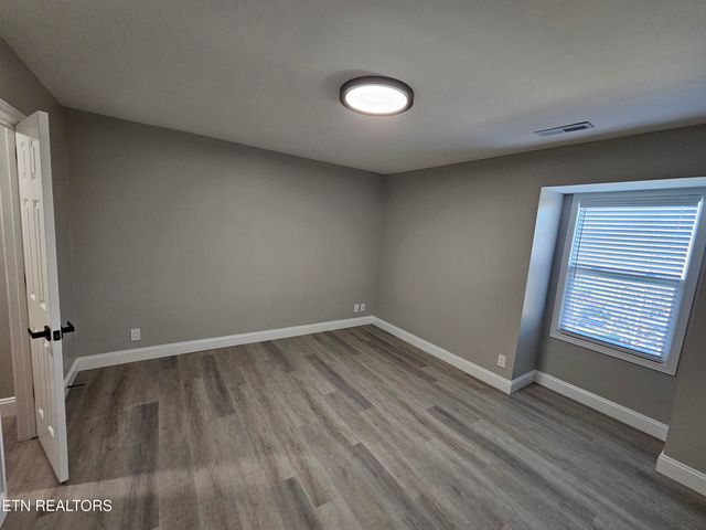 116 Chestnut Hill Rd, Oak Ridge, TN 37830