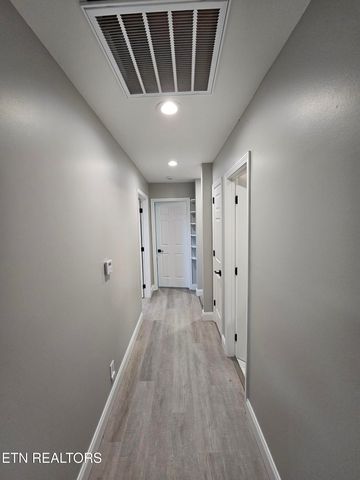 116 Chestnut Hill Rd, Oak Ridge, TN 37830