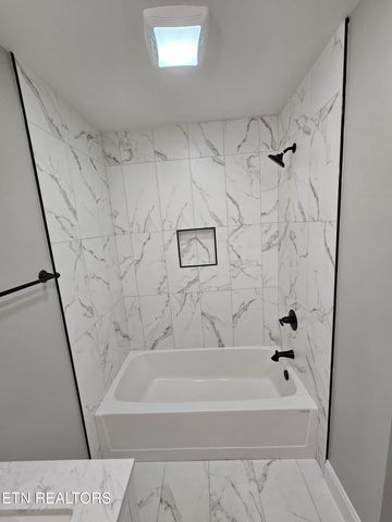 116 Chestnut Hill Rd, Oak Ridge, TN 37830