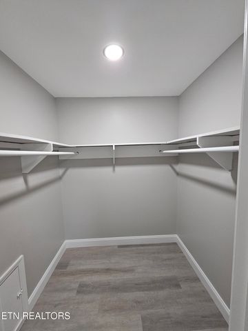 116 Chestnut Hill Rd, Oak Ridge, TN 37830