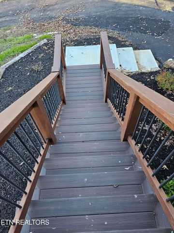 116 Chestnut Hill Rd, Oak Ridge, TN 37830