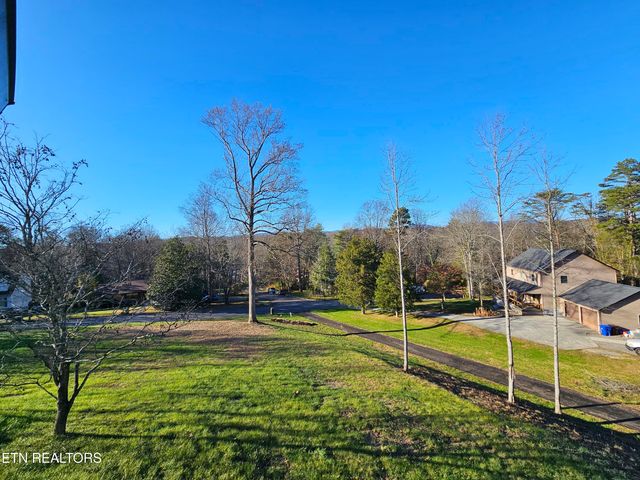 116 Chestnut Hill Rd, Oak Ridge, TN 37830