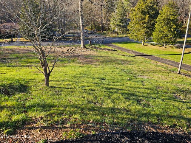 116 Chestnut Hill Rd, Oak Ridge, TN 37830