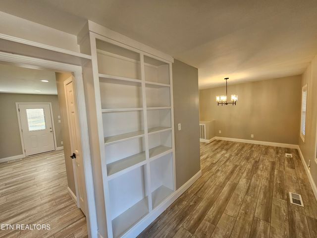 116 Chestnut Hill Rd, Oak Ridge, TN 37830