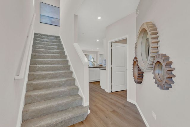 5923 Hawkweed Drive 08602, Naperville, IL 60564