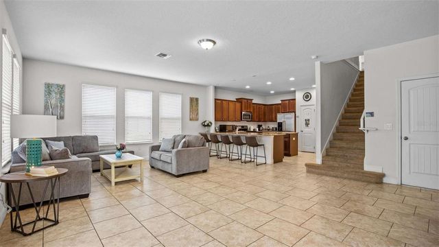 5266 WILDWOOD WAY, Davenport, FL 33837