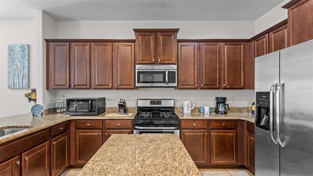 5266 WILDWOOD WAY, Davenport, FL 33837