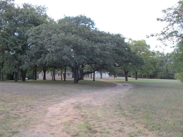 1 Three Mile Road, Durant, OK 74701