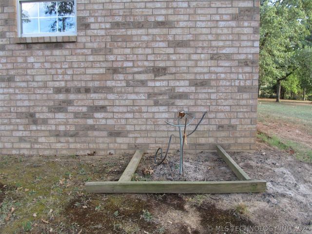 1 Three Mile Road, Durant, OK 74701