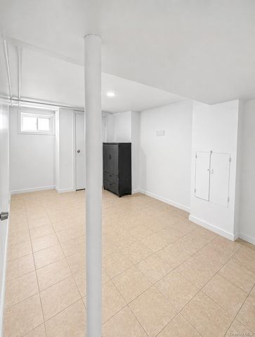 9425 54th Avenue, Elmhurst, NY 11373