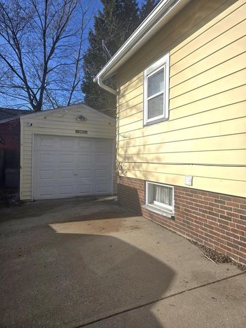 1007 71st STREET, Kenosha, WI 53143