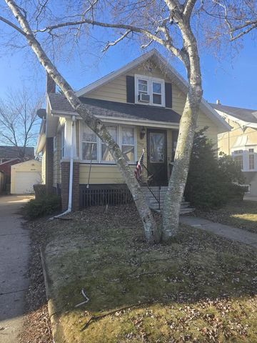 1007 71st STREET, Kenosha, WI 53143