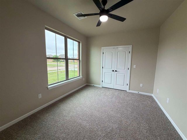 2604 SW 68th St, Lawton, OK 73505