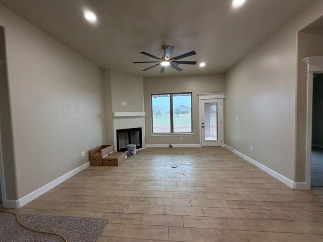 2604 SW 68th St, Lawton, OK 73505