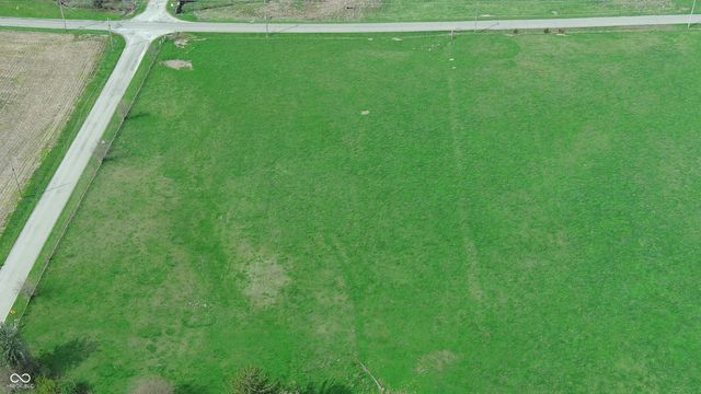 7614 S Mill Road, Spiceland, IN 47385