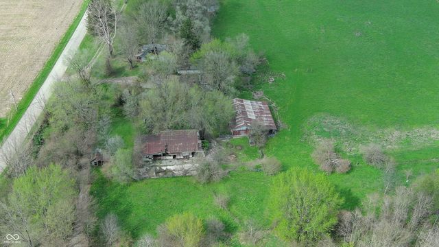 7614 S Mill Road, Spiceland, IN 47385