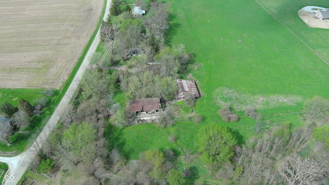 7614 S Mill Road, Spiceland, IN 47385