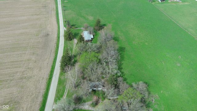 7614 S Mill Road, Spiceland, IN 47385