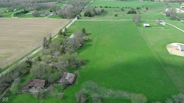 7614 S Mill Road, Spiceland, IN 47385