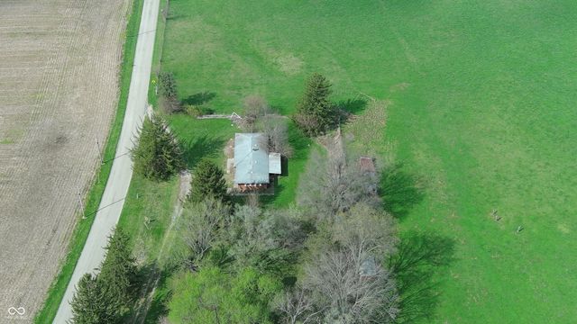 7614 S Mill Road, Spiceland, IN 47385