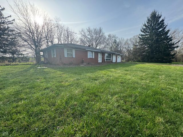7614 S Mill Road, Spiceland, IN 47385