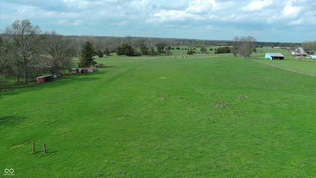 7614 S Mill Road, Spiceland, IN 47385