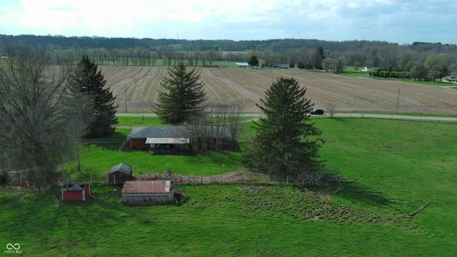 7614 S Mill Road, Spiceland, IN 47385
