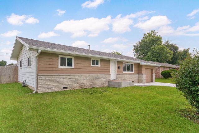 122 W Charles Street, Republic, MO 65738