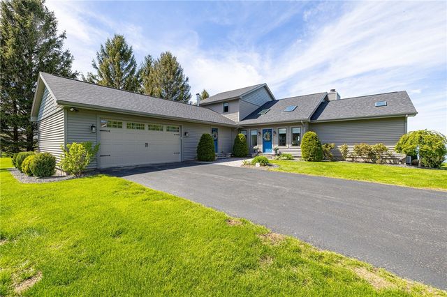 3535 Lake Road, Williamson, NY 14589