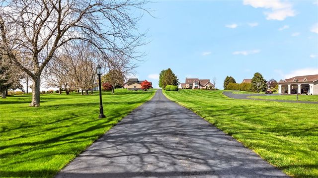 3535 Lake Road, Williamson, NY 14589