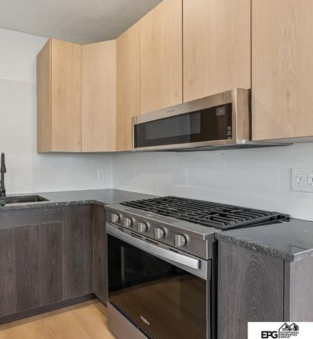 2109 S 61st Avenue, Omaha, NE 68106