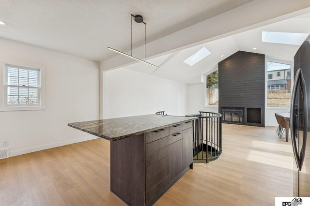 2109 S 61st Avenue, Omaha, NE 68106