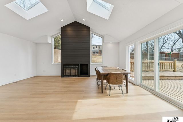 2109 S 61st Avenue, Omaha, NE 68106