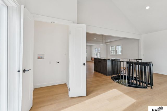 2109 S 61st Avenue, Omaha, NE 68106