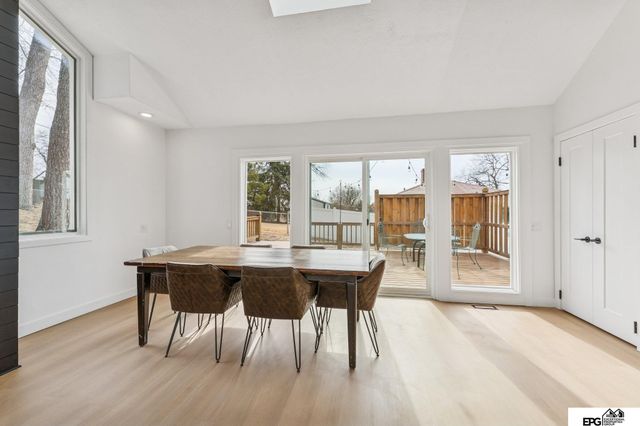 2109 S 61st Avenue, Omaha, NE 68106