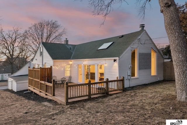 2109 S 61st Avenue, Omaha, NE 68106