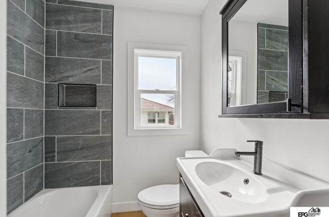 2109 S 61st Avenue, Omaha, NE 68106