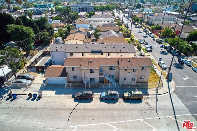 353 W 77th Street, Los Angeles, CA 90003