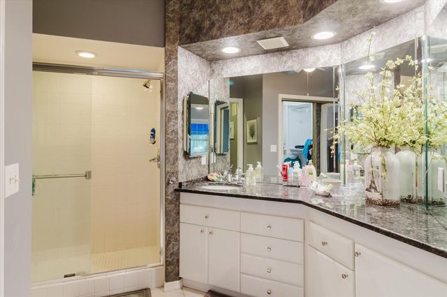 14740 SHIPWATCH TRACE 1940, Largo, FL 33774