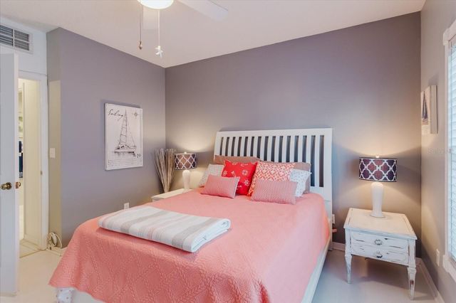 14740 SHIPWATCH TRACE 1940, Largo, FL 33774